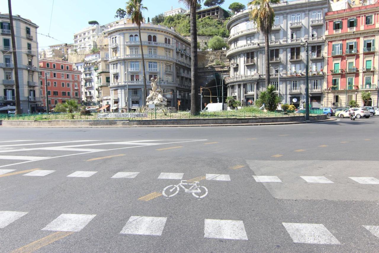La Sirena A Mergellina Napoli Bagian luar foto